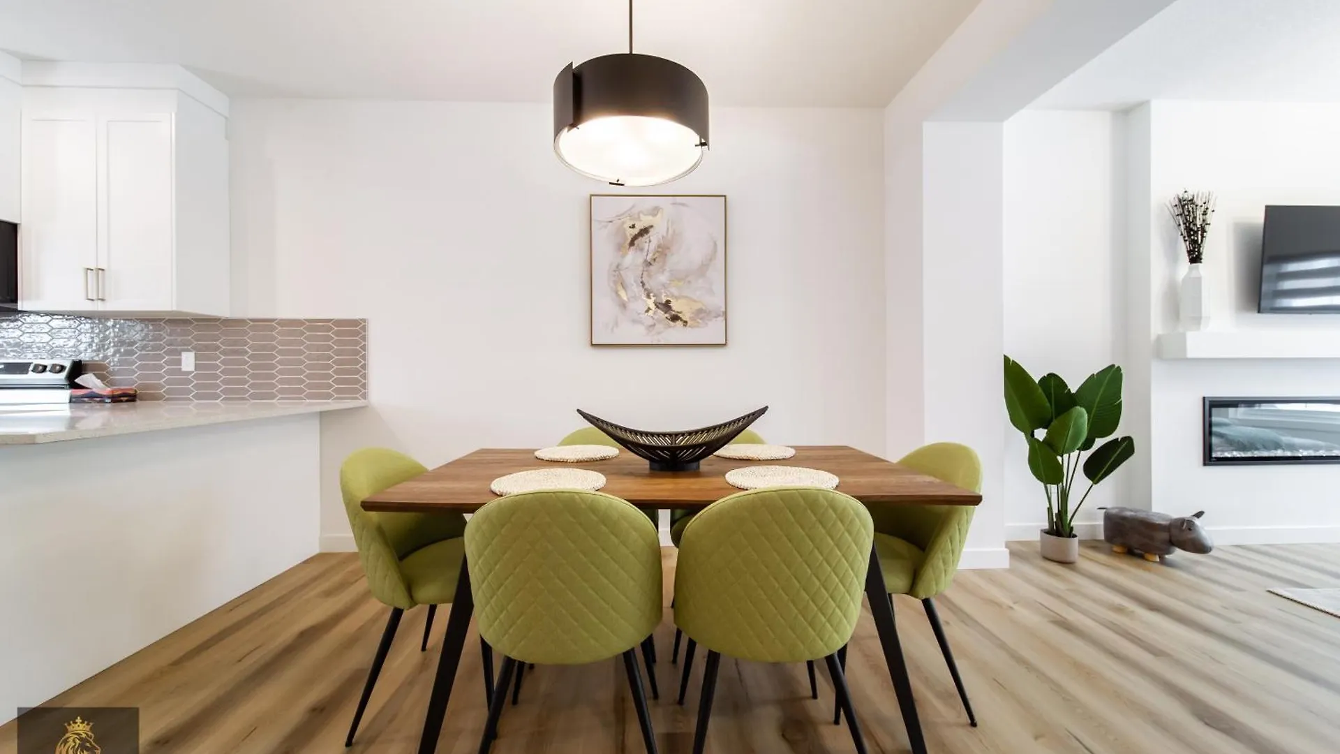 Holiday home Freshmodernwemgaragekingbed Villa Edmonton Canada
