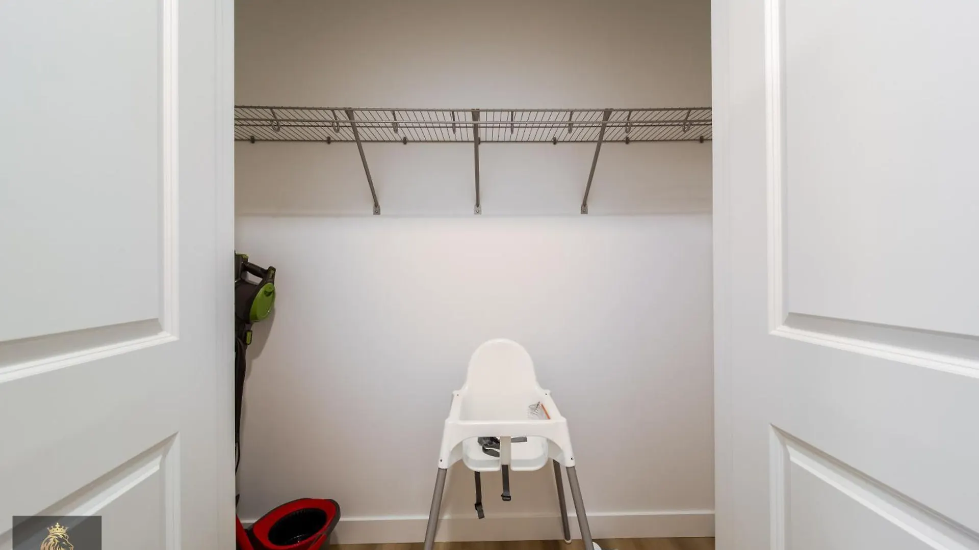 Holiday home Freshmodernwemgaragekingbed Villa Edmonton Canada