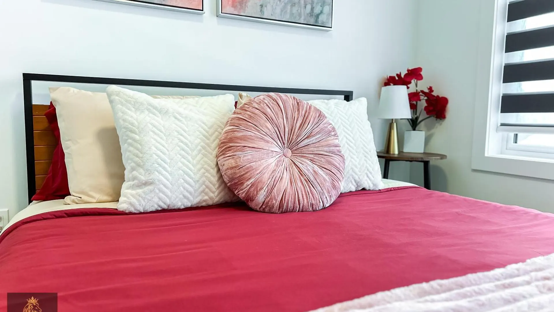 Dom wakacyjny Willa Freshmodernwemgaragekingbed Edmonton Kanada